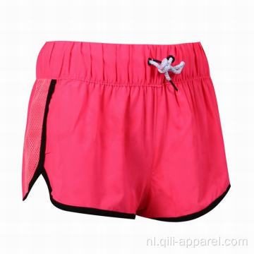 Roze ademende korte surfboardshorts voor de zomer